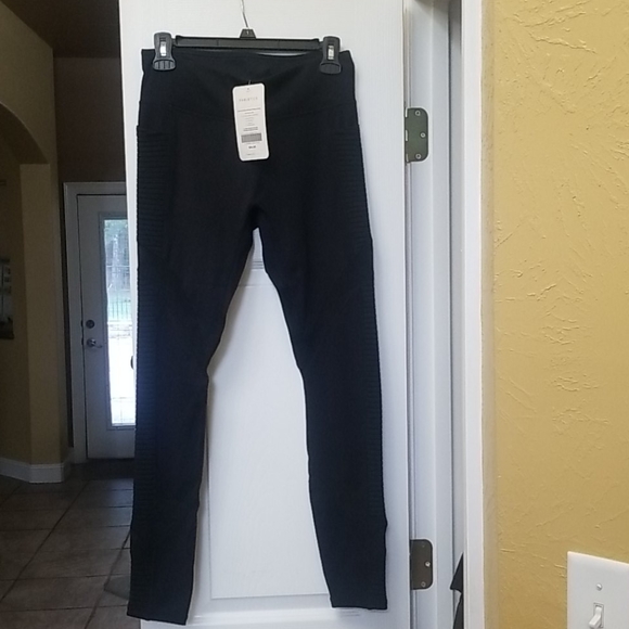 Fabletics Pants - NWT Fabletics Midrise Statement Motion365 Legging